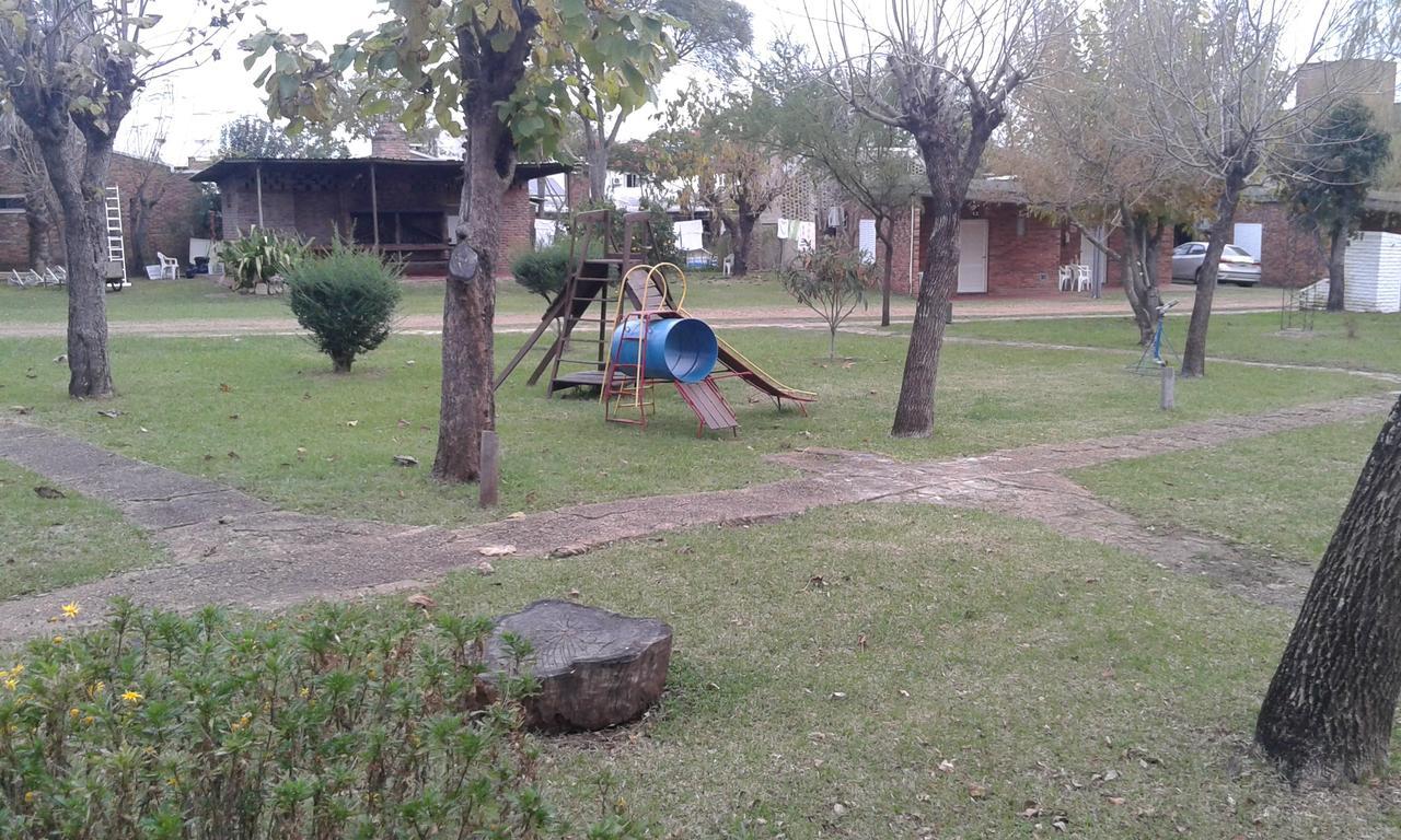 Brisas Del Rio Apart Hotel Termas del Daymán Exterior foto